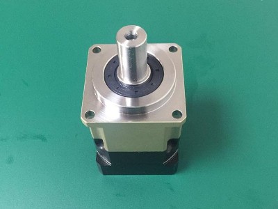 當(dāng)精密行星減速機(jī)遇到膠合難題怎么辦呢？莫慌